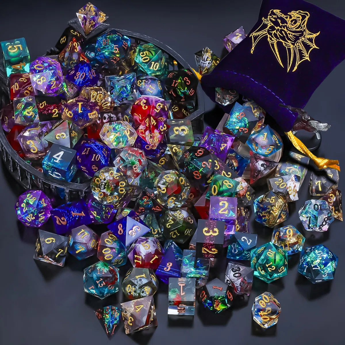 QMAY Mystery Dice Lot de 7 dés polyédraux, Style aléatoire pour Dungeon et Dragons MTG Table Games RPG DND Résine Cube D20 D12 D10 D% D8 D6 D4