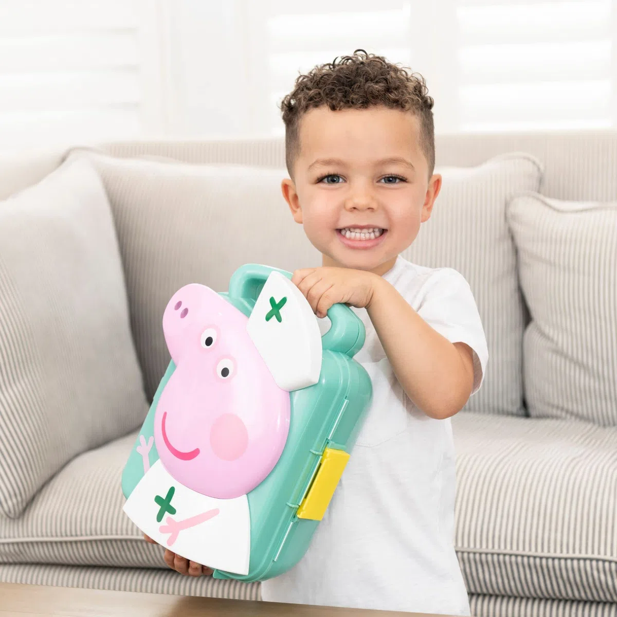 Peppa Pig's Medic Kit de Centre de Jeu | Comprend Plus de 10 Accessoires avec étui de Transport | Kit de médecin pour Enfants | Kit médical d'urgence | Jouets éducatifs pour Jeux de rôle | 3+