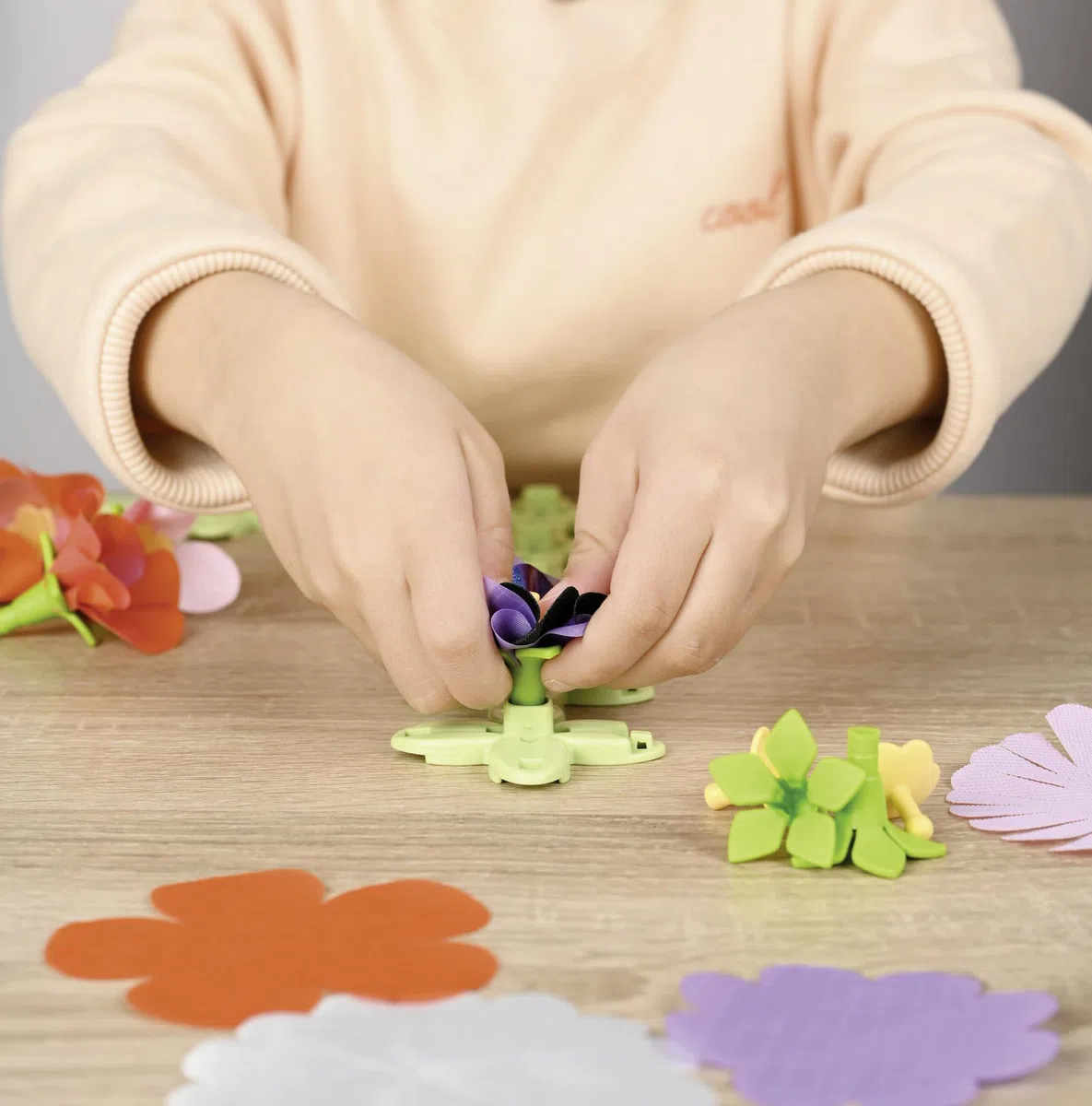 Smoby - Set Déco Fleurs - Activité Manuelle - Atelier Création - Presse à Fleurs - Tissus et Livret Inclus - A Partir de 5 Ans - Fabrication Française