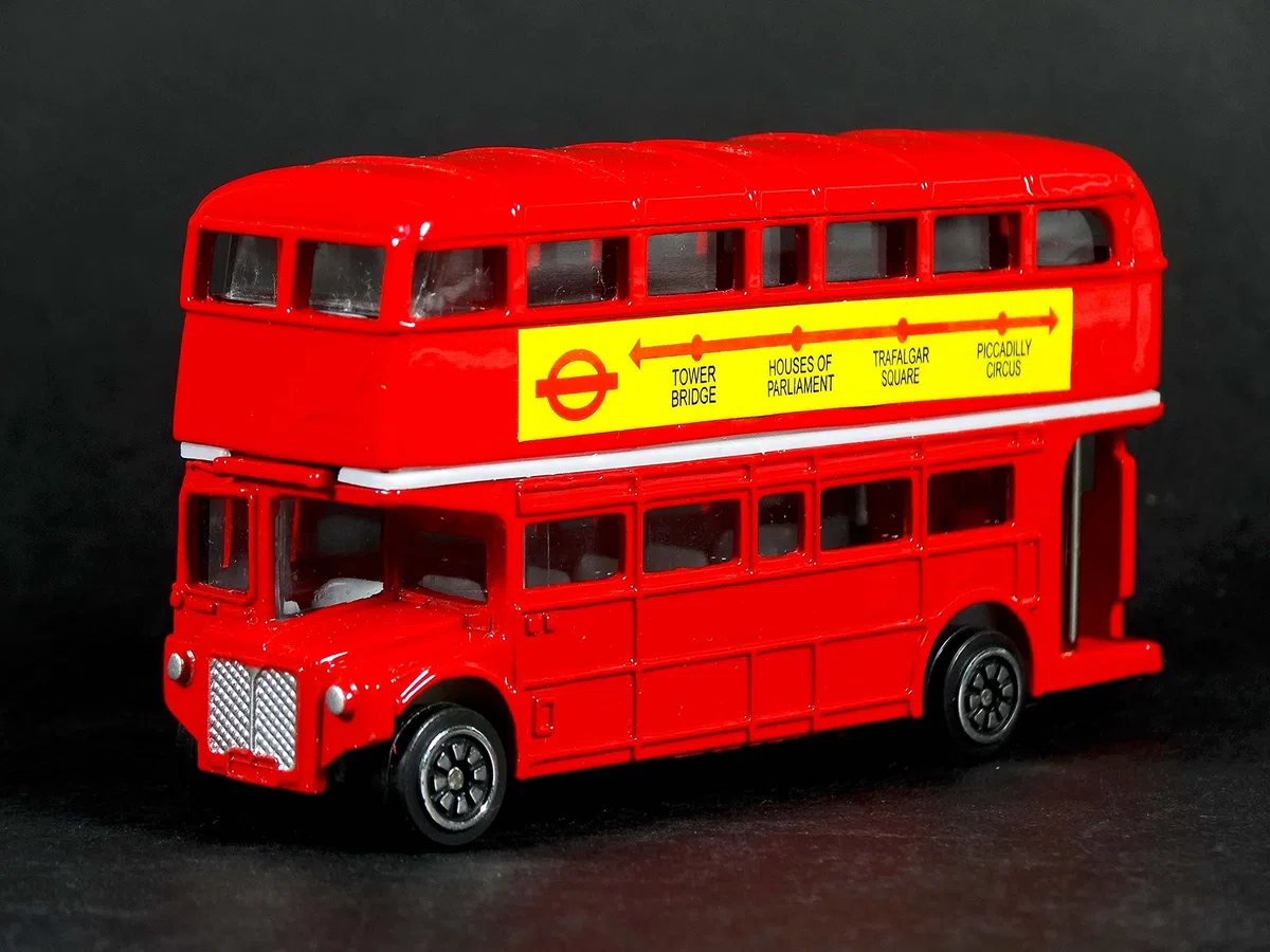 London Red Bus (Small) - Double Decker Red Bus Model Made of Die Cast Metal and Plastic Parts by TB