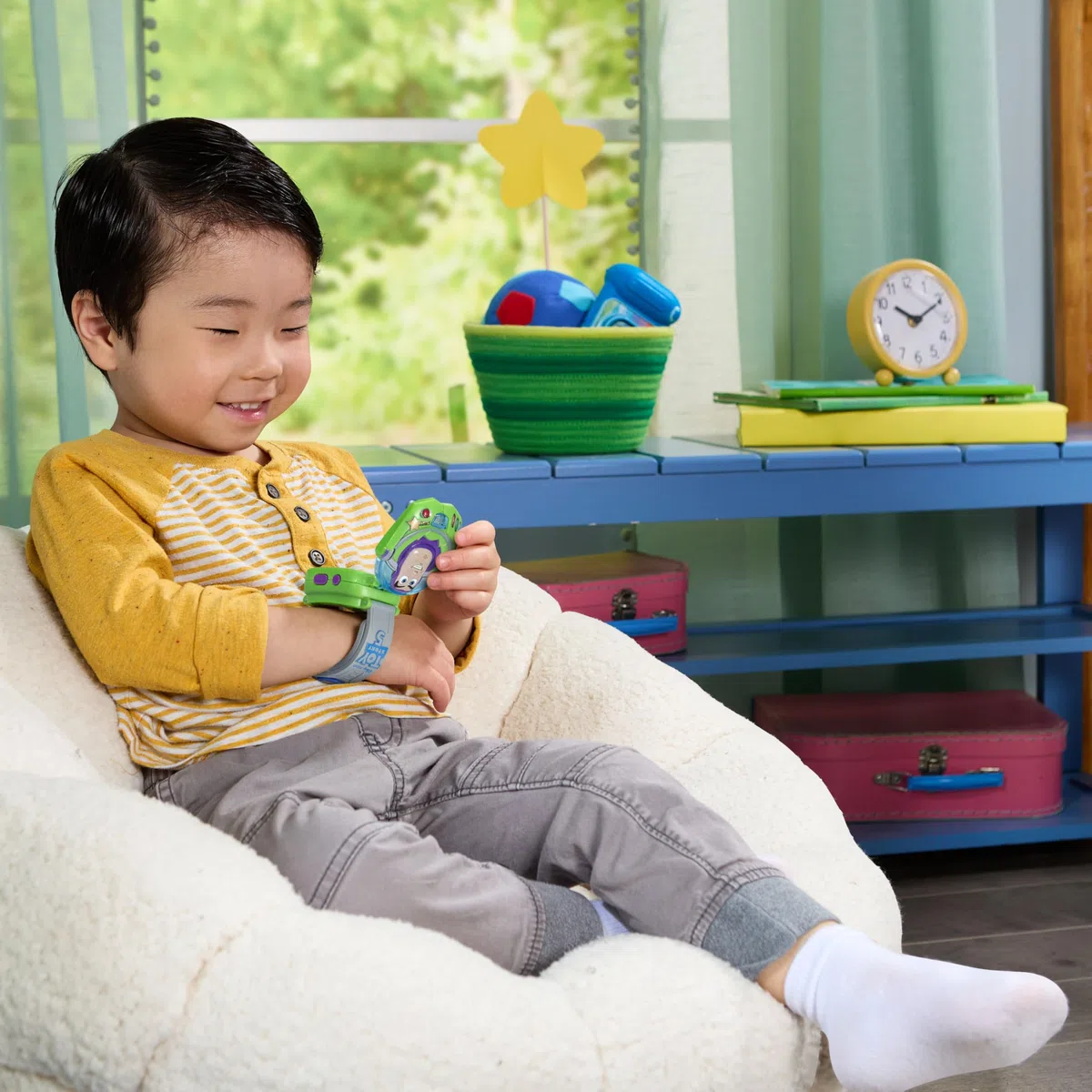 VTech - Toy Story 5, La Montre-Jeu Éducative de Buzz - Montre Toy Story avec Écran Animé, Bracelet Réglable, 10 Cadrans, 4 Jeux - Buzz l'Éclair Parlant - Cadeau Enfant Dès 3 Ans - Contenu en Français