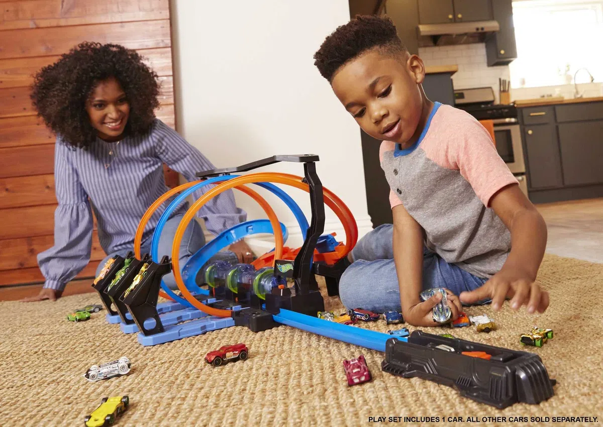 Hot Wheels Looping Infernal, Coffret de Jeu pour Petites Voitures avec Circuit et Pistes, Jouet pour Enfant, FTB65