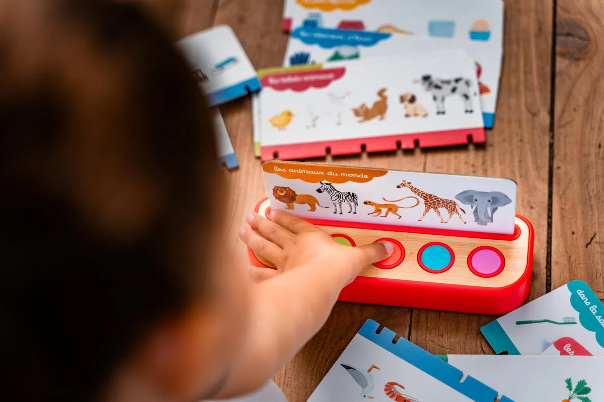 Nathan – Mon imagier parlant – Jeu éducatif – Jeu interactif – Découvre et apprend les mots – Dès 18 mois