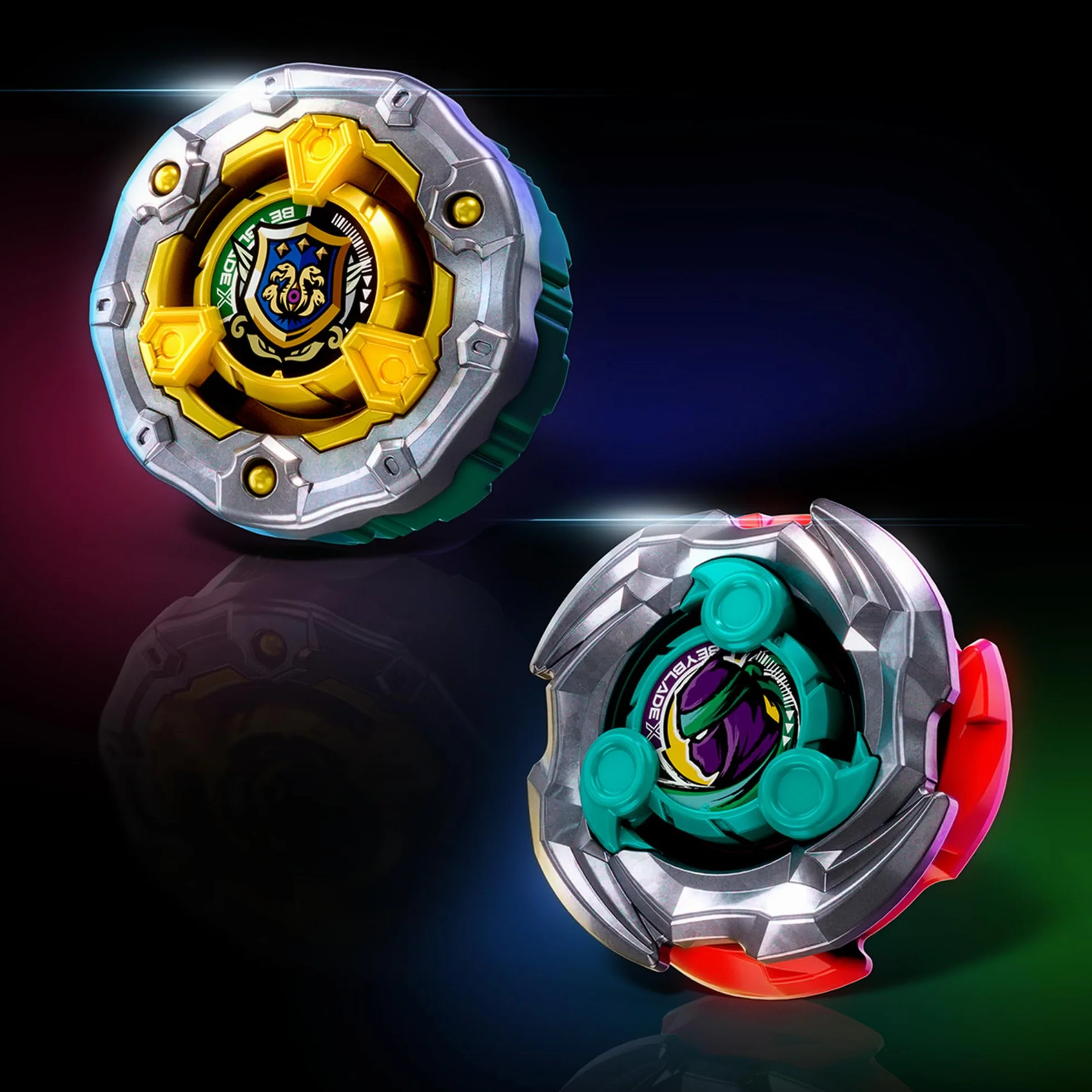 Beyblade X Set de Combat Attaque sournoise avec arène Beystadium, 2 toupies de compétition Takara Tomy à Rotation Droite, 2 lanceurs, dès 8 Ans