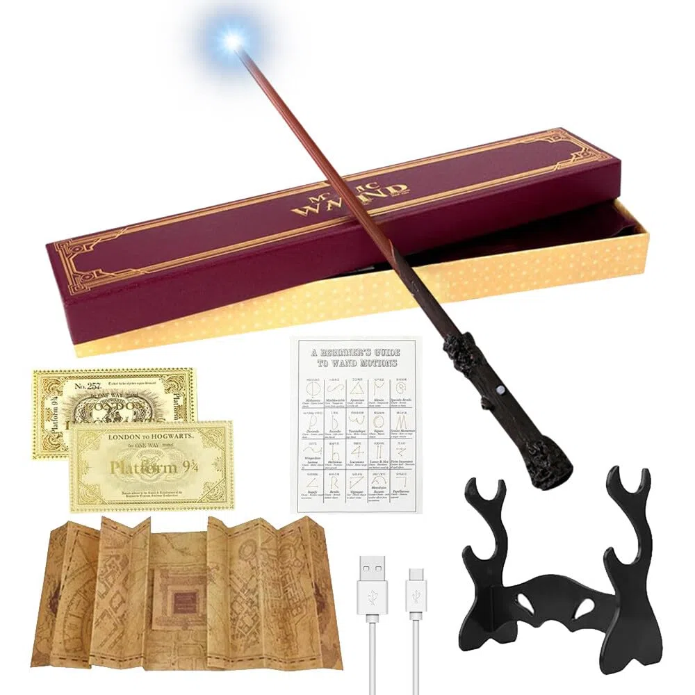 Baguette Harry Potter Lumineuse, Baguette Magique Harry Potter avec Chargement USB, Harry Potter Baguette dans Un Coffret Cadeau avec Carte de Sort, Ticket de Gare, Plan et Support de Baguette