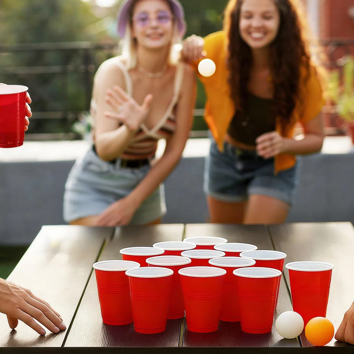 Gobelet Plastique Reutilisable, 100 Gobelets de Fête und 10 Balle Ping Pong, 500ml Verre Boisson pour Anniversaires, Fêtes, Mariages, Camping