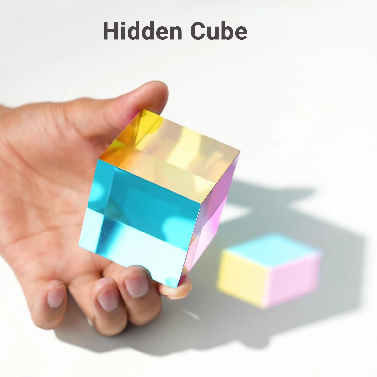 iKeelo Cube de Couleurs (60mm) avec Support – Cyan, Magenta, Jaune – Cube Optique Magique, Jouet Physique Fantaisie pour Anniversaire et Noël