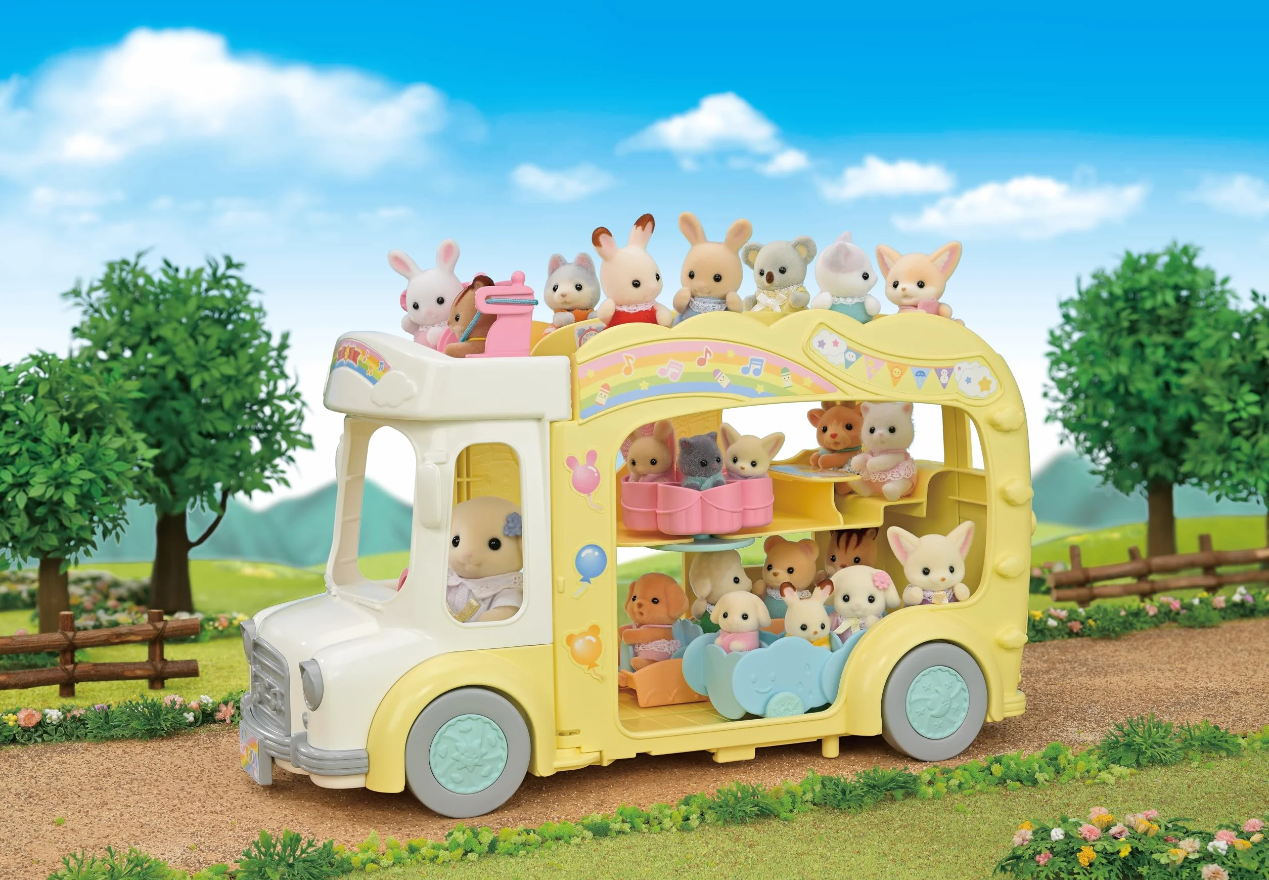 Sylvanian Families - Le Bus et sa Cour de récréation - 5744 - La crèche - Mini Poupées
