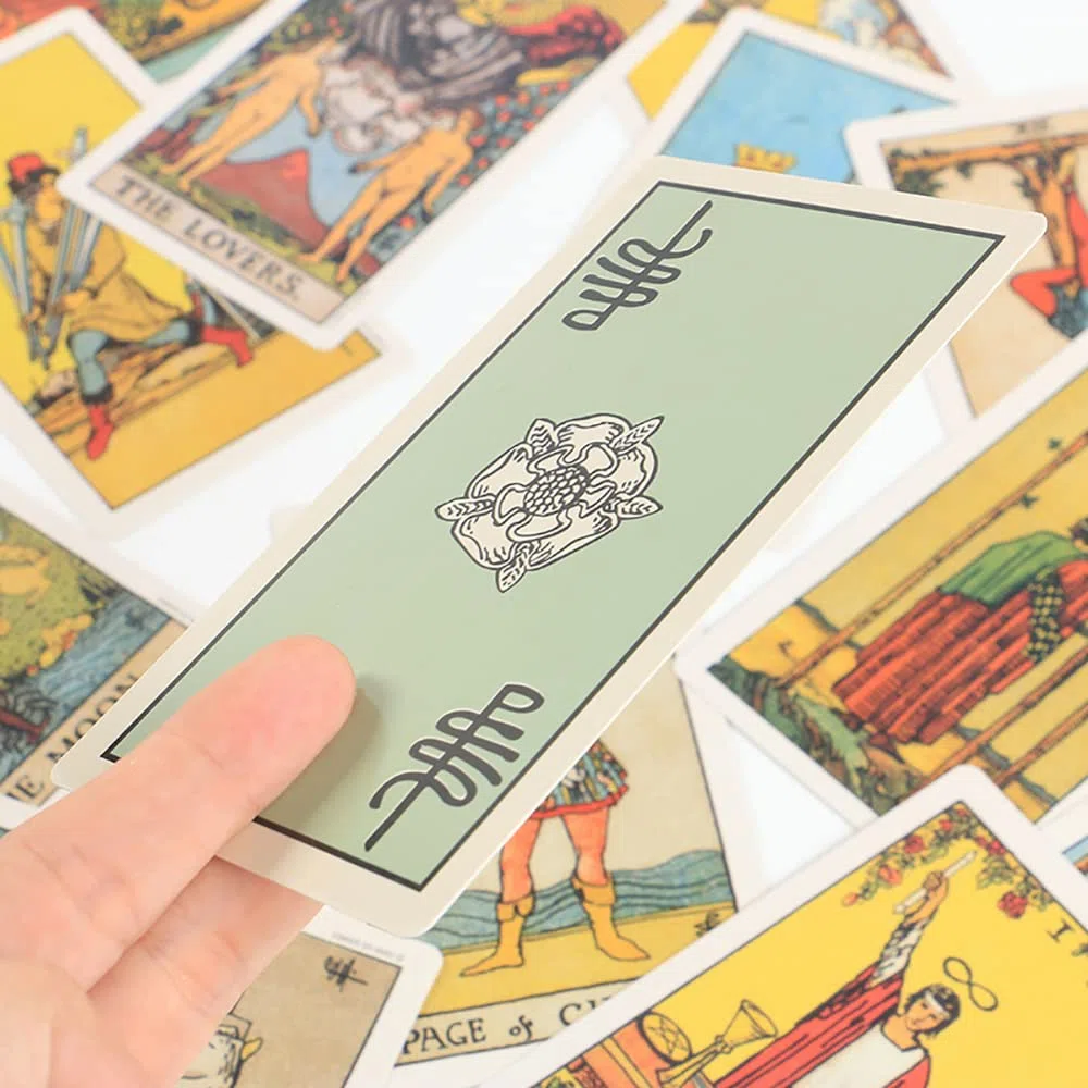 Jeu de Tarot Rider Waite Classique – 78 Cartes Divinatoires – pour Débutants ou Passionnés – Tarot pour Voyance, Pratique Ésotérique, Développement Personnel, Cadeau