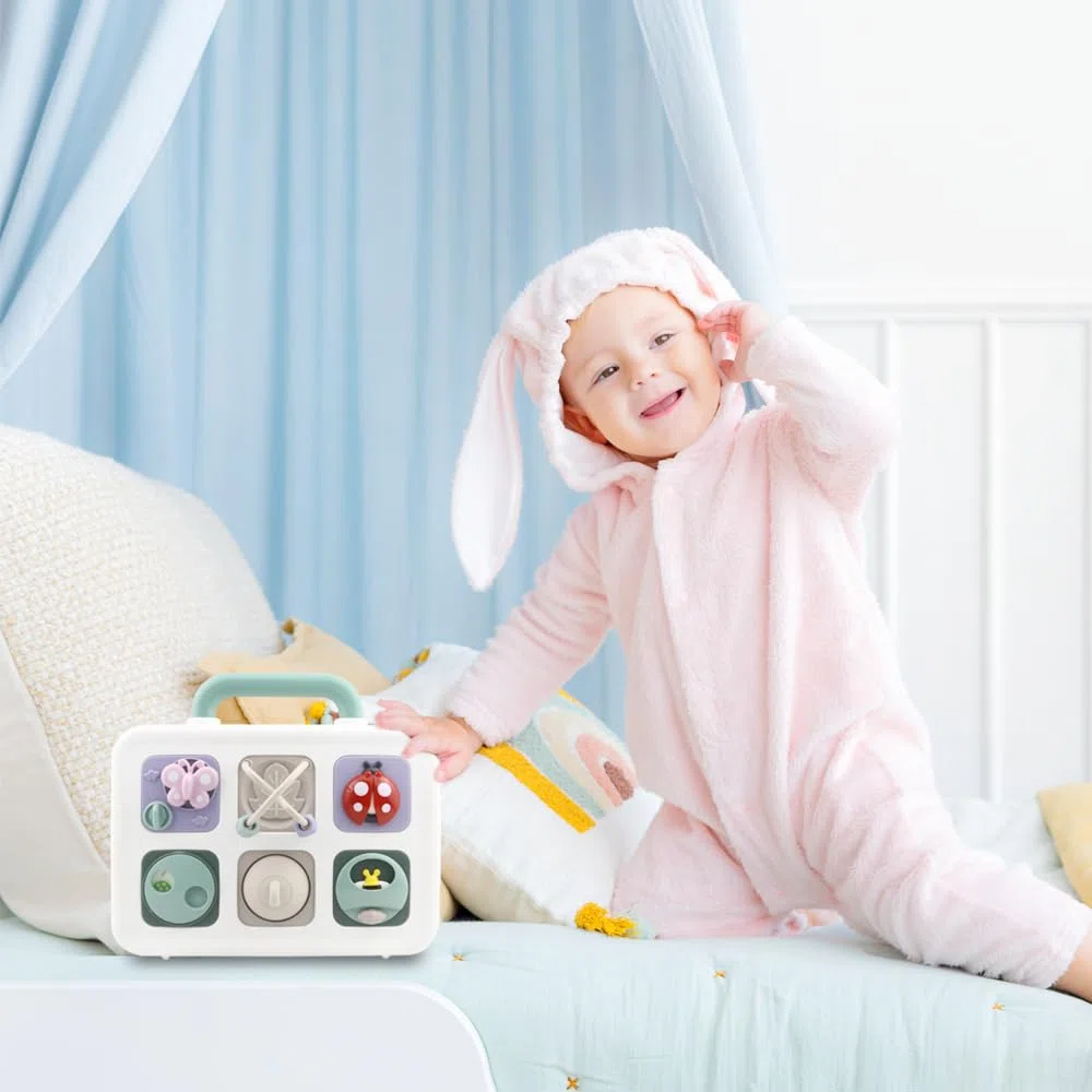 caterbee Tableau d'Activités Montessori pour Enfants, Panneau Sensoriel Éducatif avec Interrupteurs et Ventilateur, Blanc et Jaune (Forest)