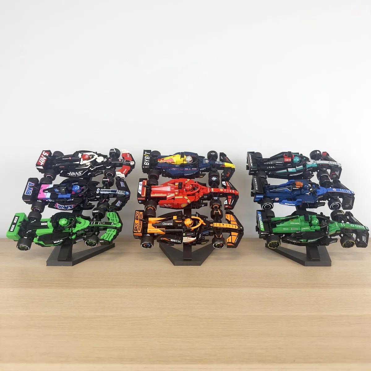 Présentoir Étagère Surélevée - Compatible avec Lego Formula One Speed Champions - Étagères de Présentation F1 Stand (3 Stands)