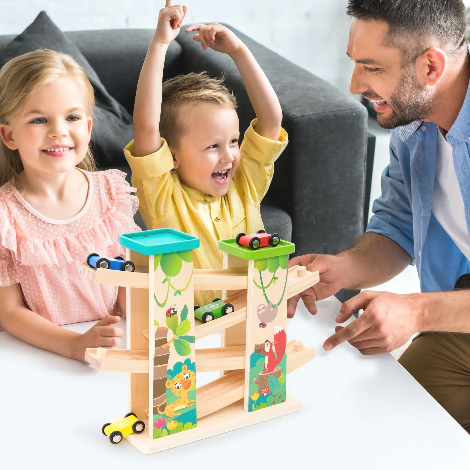 Jouet Garage Voiture Bois pour Enfant,Cadeau Educatif pour Garçon 1 2 3 Ans,Jouet Rampe de Course en Bois avec 4 Voitures et 2 Parkings Haut de Gamme