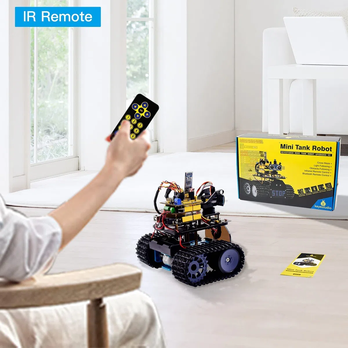 KEYESTUDIO Mini Robot de réservoir Smart Car Kit de Suivi par ultrasons et lumière Infrarouge Télécommande électronique DIY Kit robotique pour Enfants et Adolescents Compatible iOS et Android