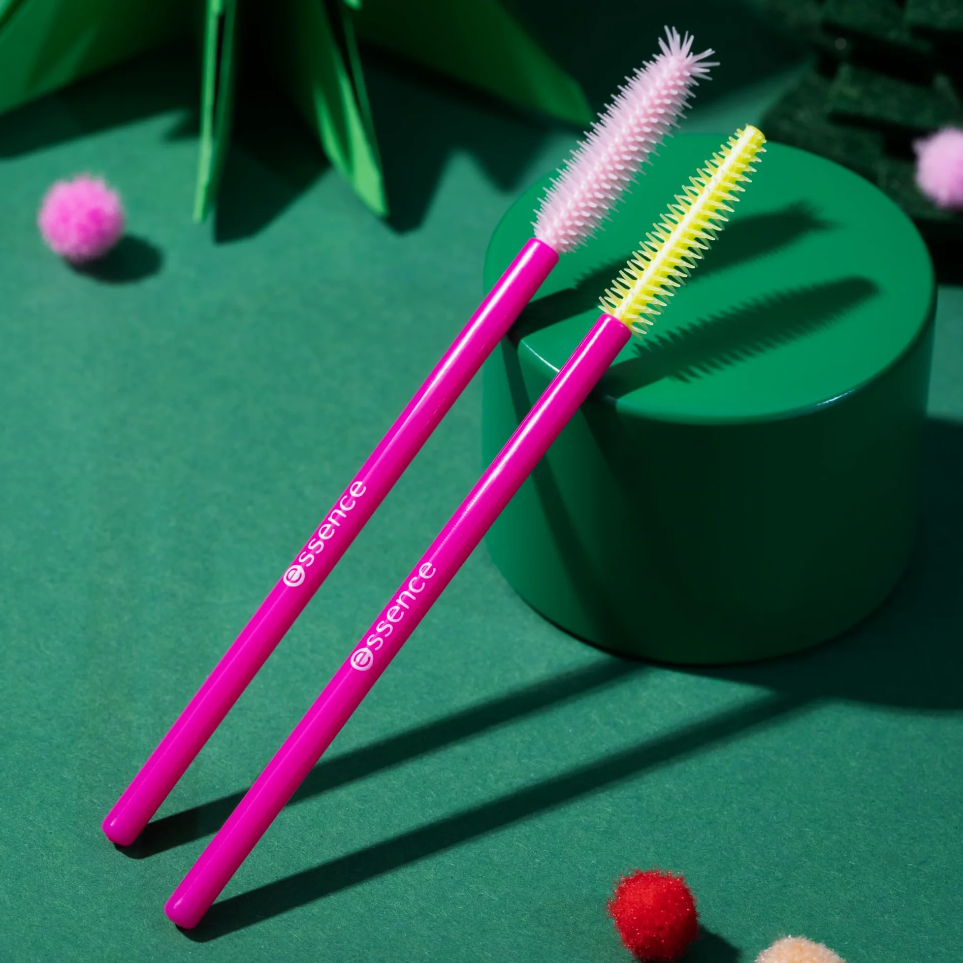 Essence Cosmetics Calendrier de l’Avent Little X-Mas Wonder, sans Acétone, Végan, sans Parabènes, sans Nanoparticules, Pack de 1 (1 Pièce)