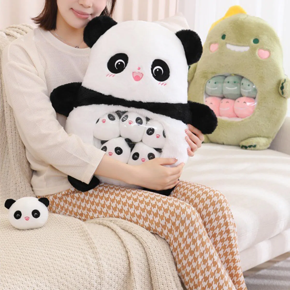 Peluche Panda avec 6 bébés Pandas Amovibles - Coussin Pelucheux, Jouet Doux et câlin, Meilleur Cadeau pour Les Filles, Les Enfants et Les Amateurs de Pandas