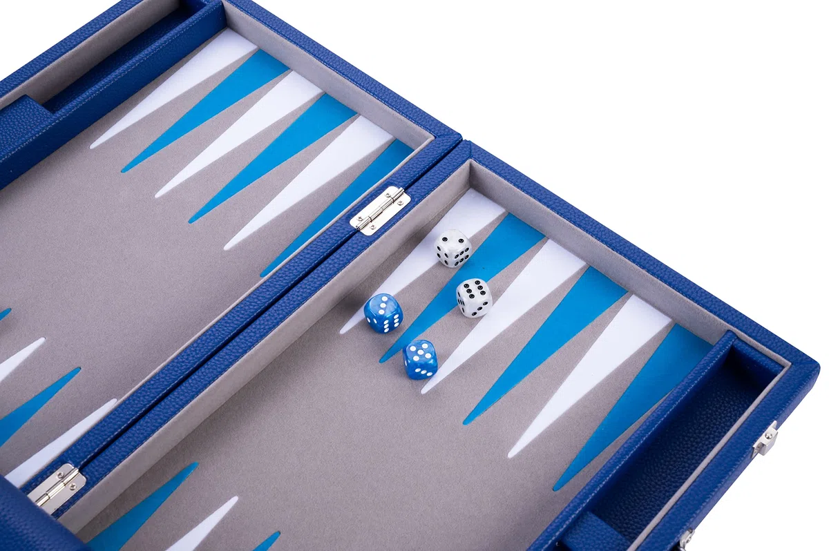 Engelhart - 250526 - Grand Backgammon 18 Pouces de Luxe (45,5 cm) - Bleu - Feutre Haute Qualité - Dés et Pions Nacrés - Valise Mousse et Simili Cuir - Jeu de Backgammon - 2 joueurs - A partir de 6 ans