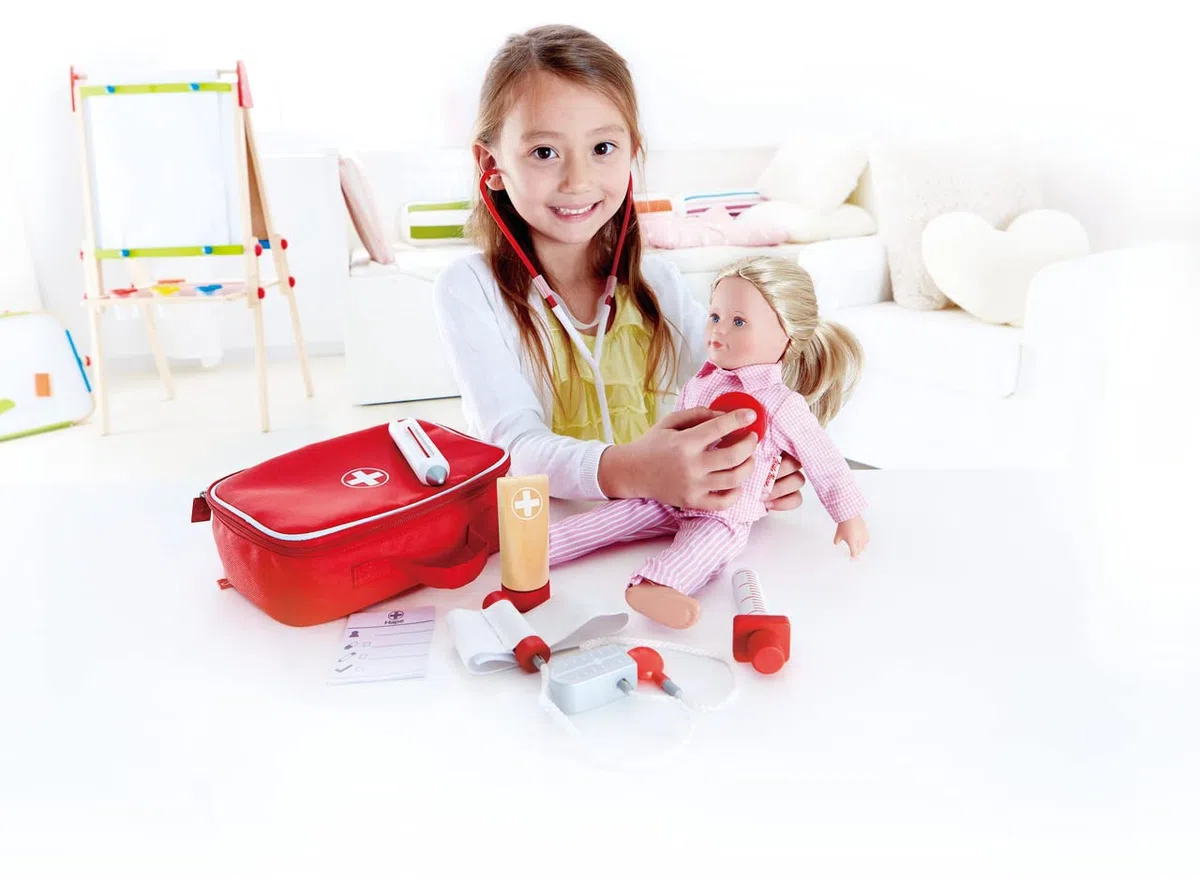 Jouet Hape Malette Docteur Enfant - Trousse de Docteur Complète avec Ses Six Accessoires de Médecine - Jeu de Role et d'Imitation pour Enfants Entre 2 et 4 Ans
