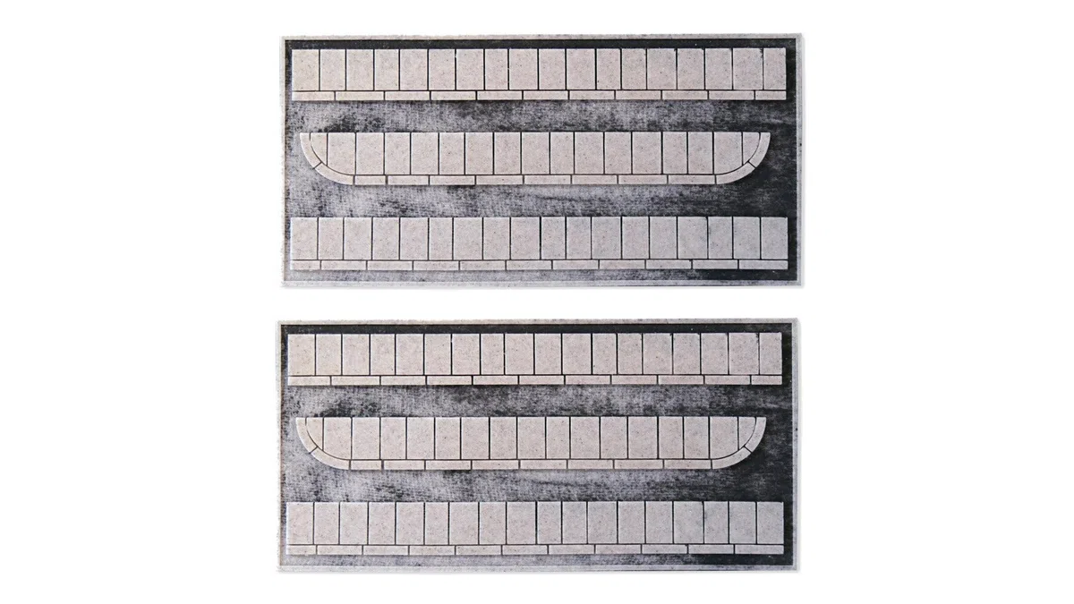 NOCH Trottoir structuré « dalles en béton », modélisme, trottoir de 86,2 cm de longueur pour largeur de voie H0, idéal pour les dioramas et les trains miniatures
