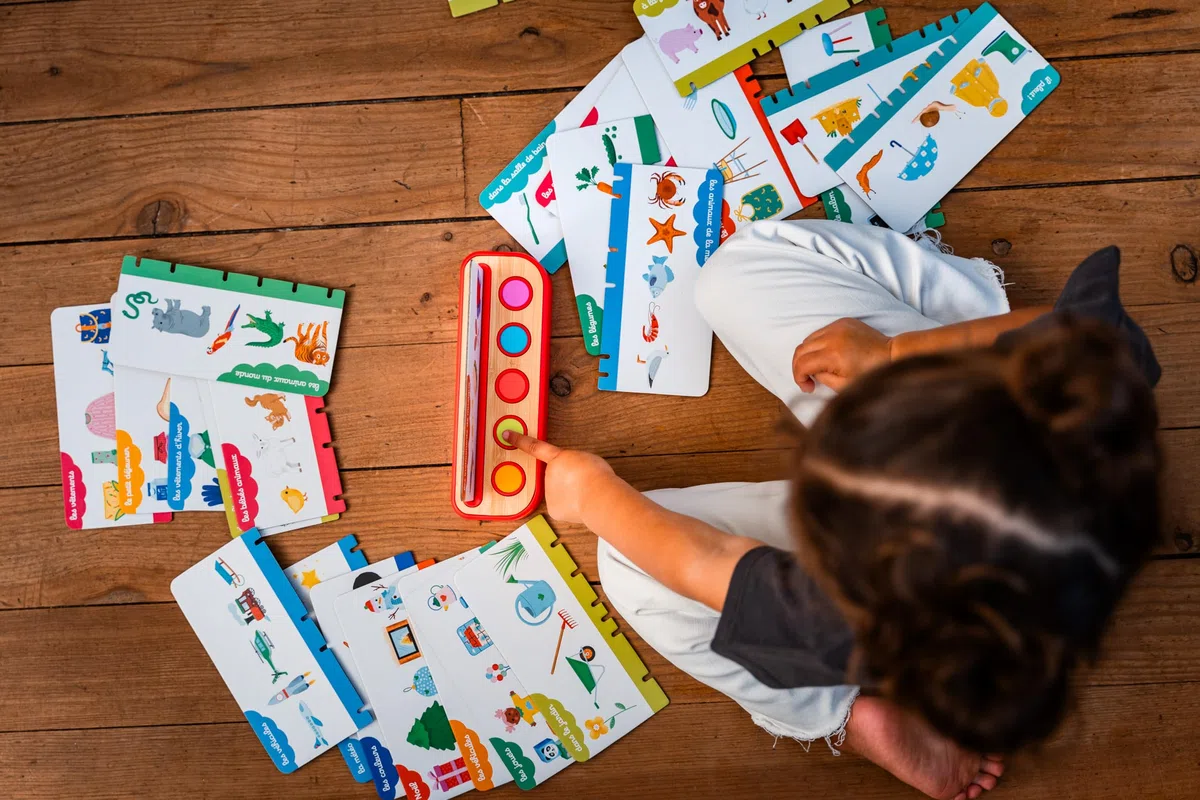Nathan – Mon imagier parlant – Jeu éducatif – Jeu interactif – Découvre et apprend les mots – Dès 18 mois