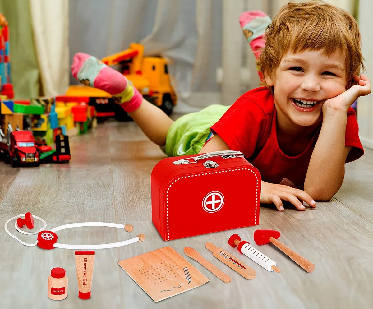 small foot Malette de docteur en bois, incl.seringue, stéthoscope, thermomètre etc, pour enfants 3 ans, 11183