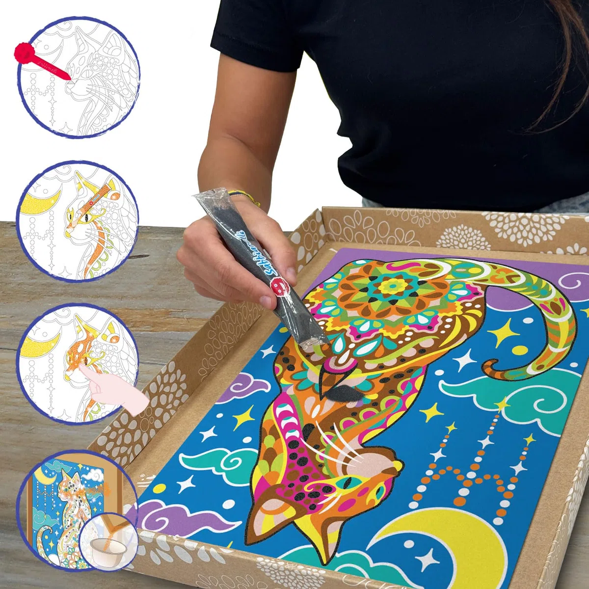 Sabbiarelli Sand-it For Fun – Maxi Set Mandala Chat 12-99 | Kit de Sand Art 100% Made in Italy avec Sable Coloré, 1 Poster Adhésif et Accessoires | Hobby Créatif Relaxant