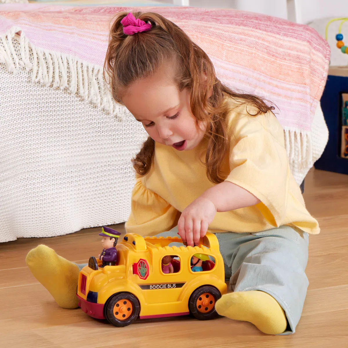 B. toys - Boogie Bus - Bus Scolaire Jaune interactif - Lumières et Sons - Autobus Scolaire pour Tout-Petits et Enfants - Conducteur et passagers - 18 Mois et +
