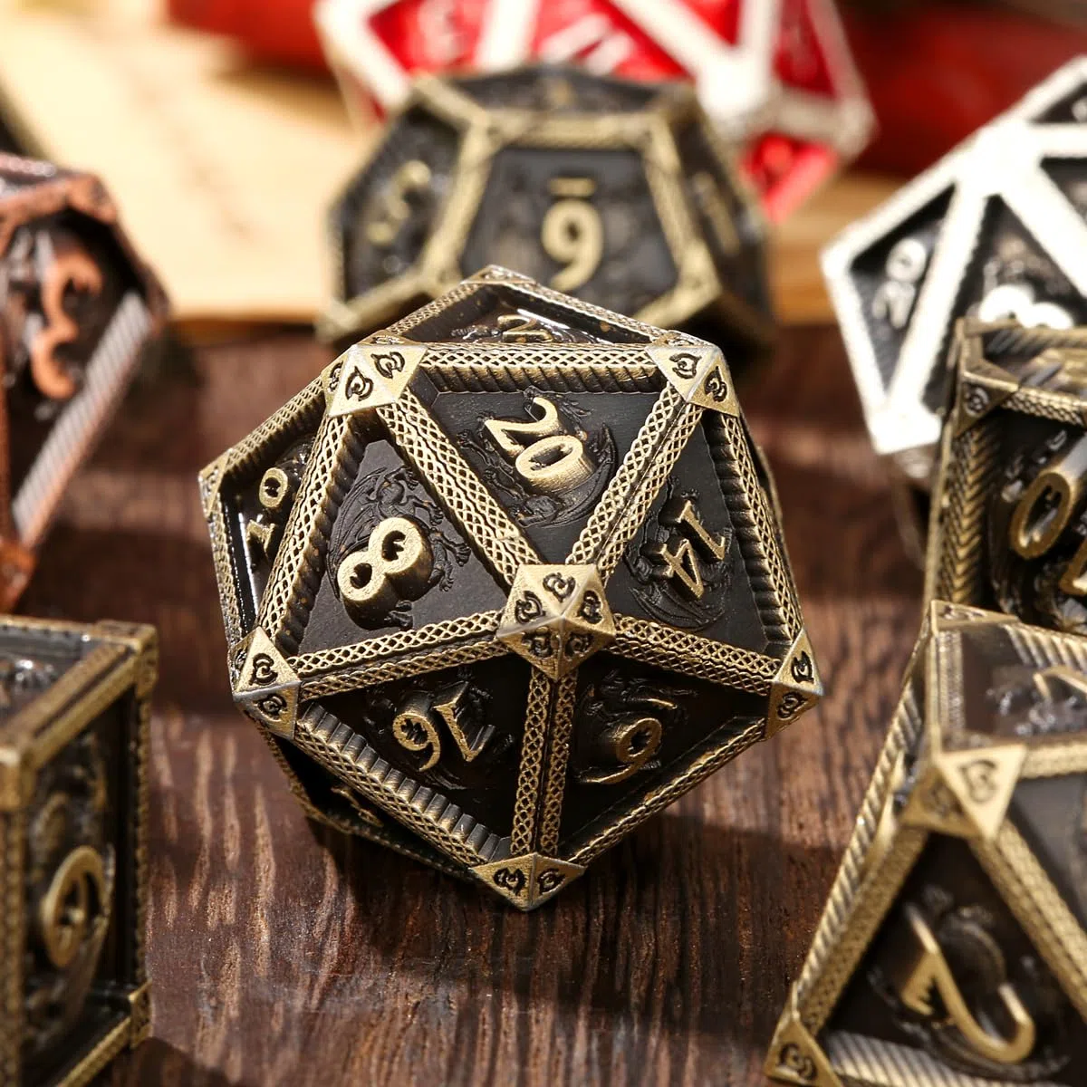 Lot de Dés en Métal DND, Motif de Dragon, 7 Dés Polyédriques en Métal, Accessoires pour Jeux de Rôle et Société, MTG, Cadeaux D&D avec Sac Cadeau, D20, D12, 2 D10 (00-90 et 0-9), D8, D6 et D4, Bronze