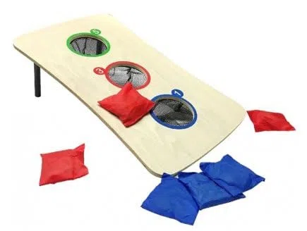 cavernedesjouets Jeu de Lancer de Sacs, Poches - Planche Bois 50x30cm, 3 Trous Cible, 6 Sacs - Cornhole - Plein air, Exterieur - Set Jeu Enfant et Carte