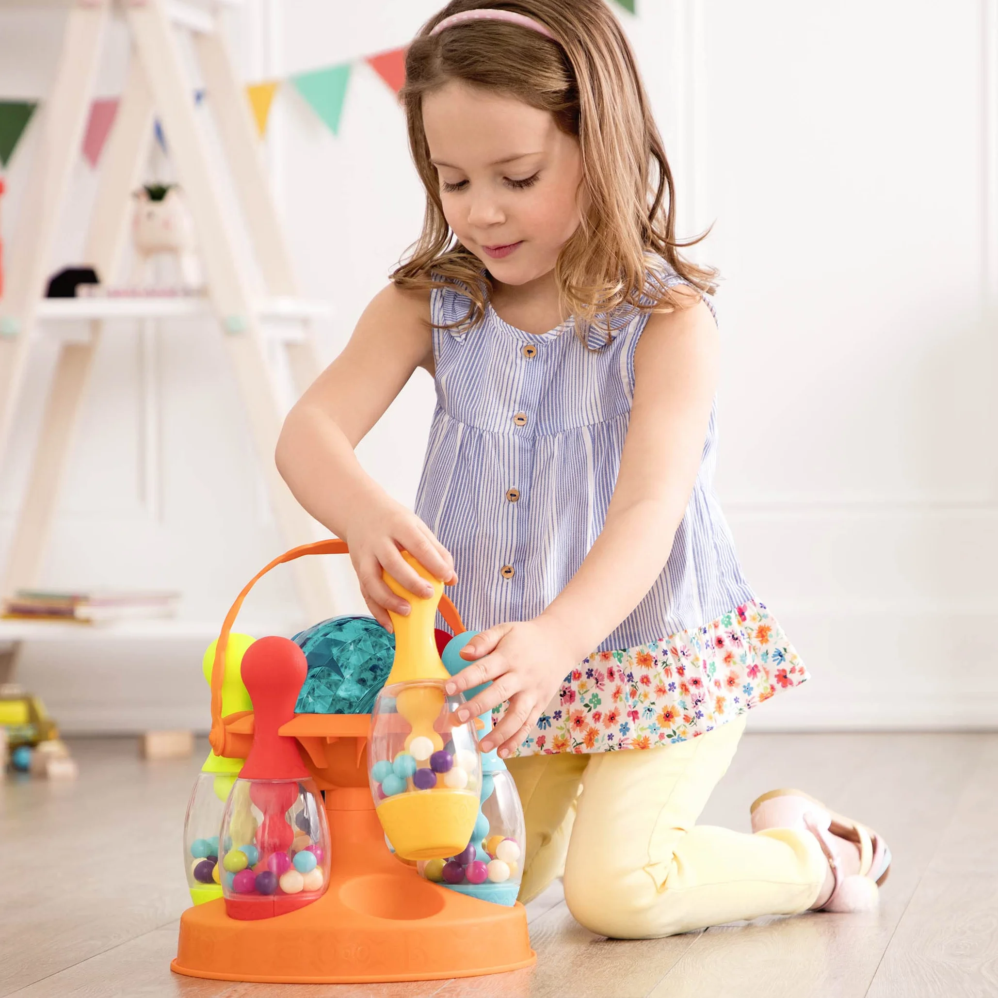 B. toys - Let's Glow Bowling ! - Orange - Jeu de quilles - 6 quilles et 1 Boule Lumineuse - Jeu d'intérieur et d'extérieur - Ensemble de Jeux pour Tout-Petits et Enfants - 2 Ans et +